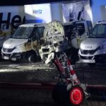 Hertz-Leihtransporter angezündet