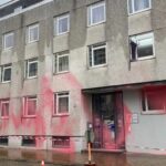 Farbe gegen Polizeistation