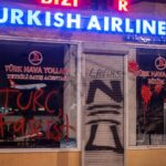 Farbe gegen Turkish Airlines-Büro