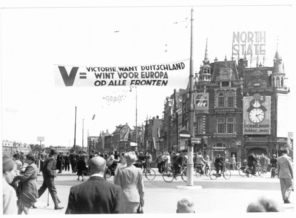 Dieses Bild hat ein leeres Alt-Attribut. Der Dateiname ist v-in-amsterdam-Kopie-1024x753.jpg