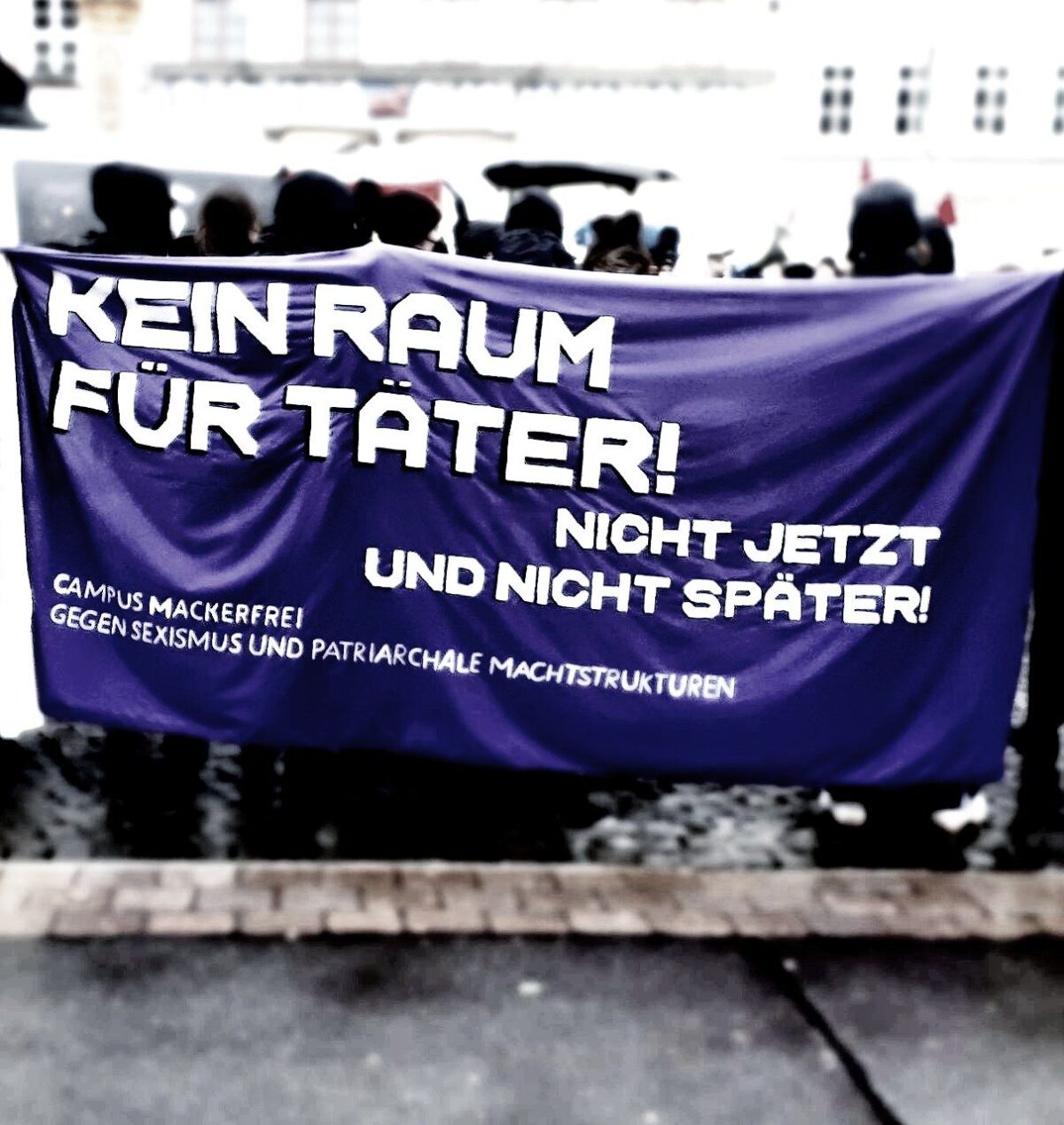 Kein Raum für Täter! Verfahren wegen sexualisierten Übergriffen gegen Studierende durch Universitätsprofessor geht in Berufung