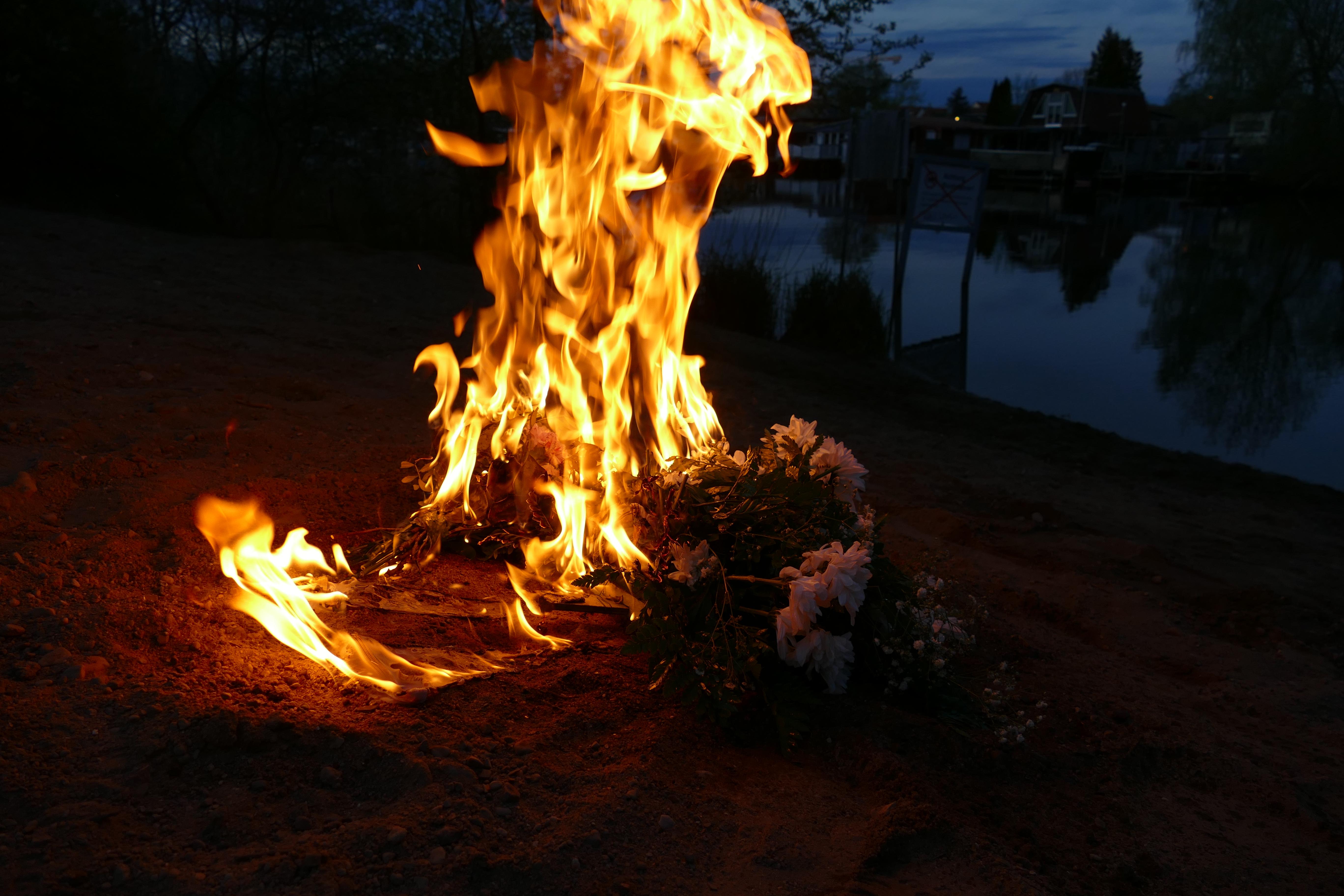 Keine Trauer um Nazis