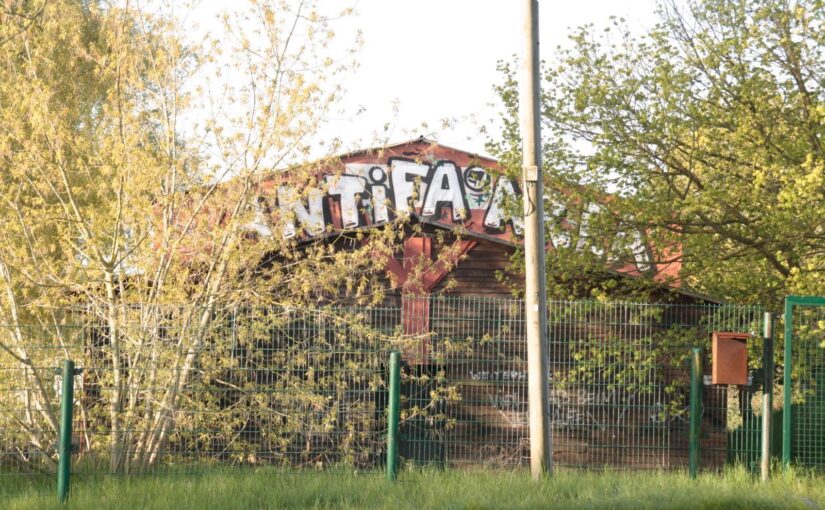 Thinghaus wird zur Antifa Area