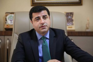 Zwei Mal lebenslänglich, zusätzlich weitere 486 Jahre Haft für Demirtaş gefordert