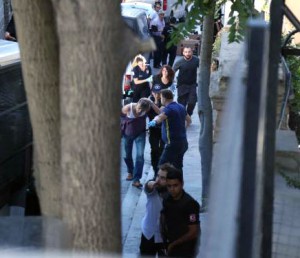 Istanbul: JournalistInnen von Özgür Gündem werden verhaftet