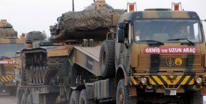 Schweres Kriegsgerät auf dem Weg nach Şirnex | Foto: ANF