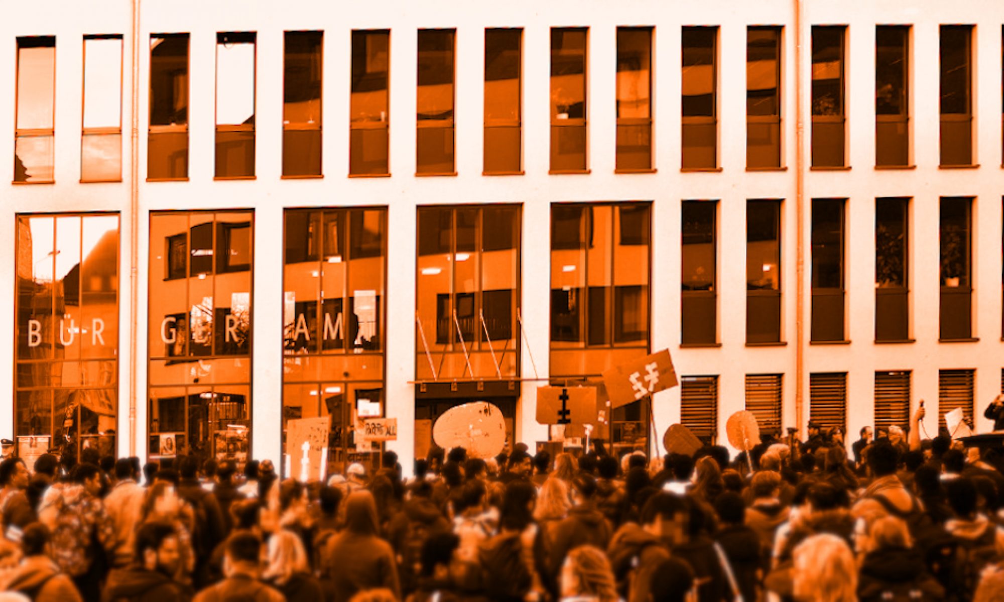 Wir sind Menschen, keine Akten.