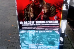 Mobiplakate an der Strecke