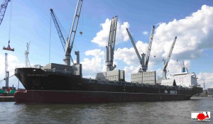 Blue MasterII am 4.7.16 am SWT in Hamburg