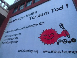 Plakatwand der roten Flora in Hamburg im Juni 2016