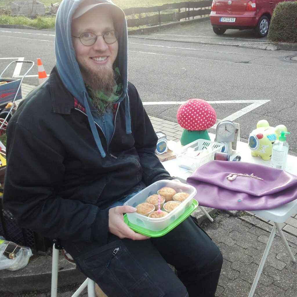 Wir haben selbst gebackenen veganen Kuchen geschenkt bekommen